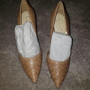 Jessica Simpson sand castle tan Heels